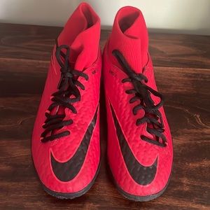 Boy’s Nike indoor / futsal soccer shoes